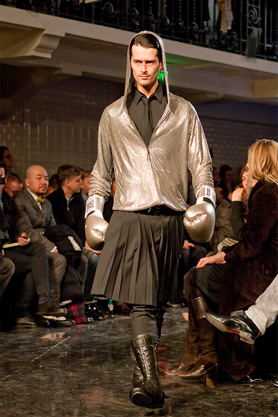 jean-paul-gaultier-paris-men-fw-2010-2011-3