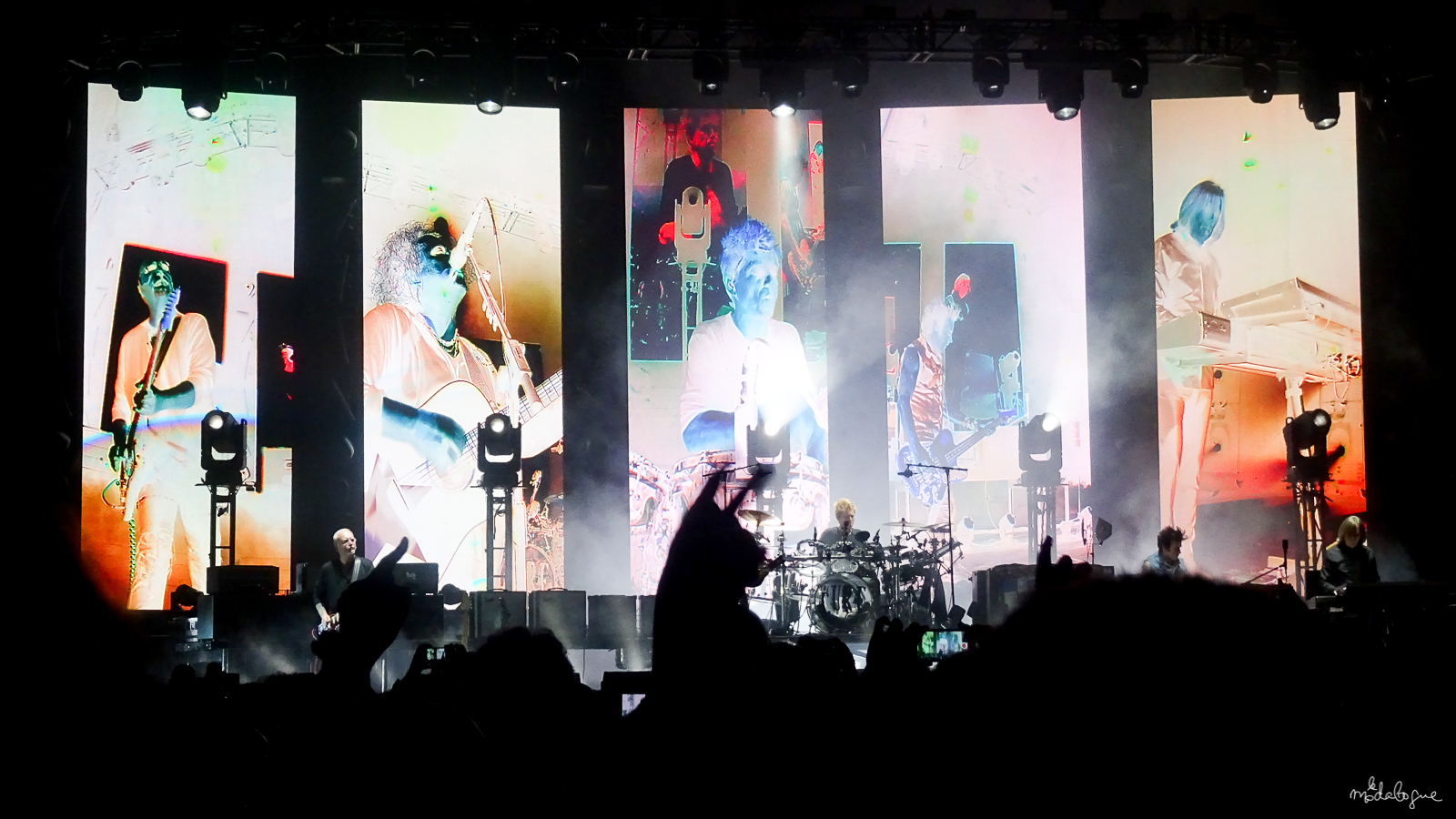 the-cure-bercy-2016-1