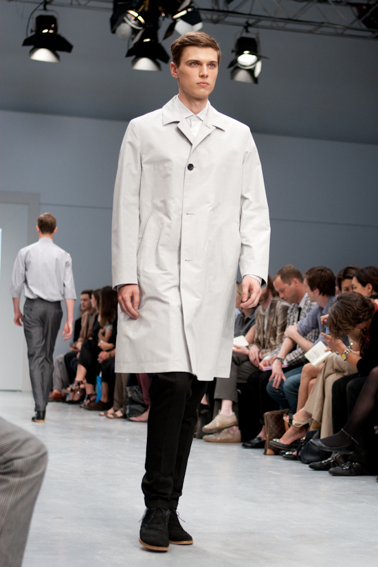 cerruti-ss-2010-1