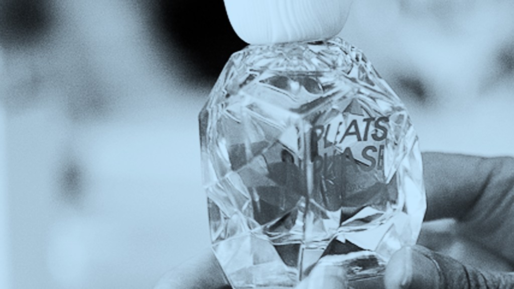 Beauty | Pleats Please, le parfum sourire