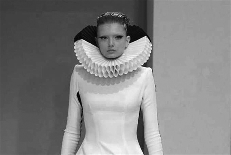 gareth-pugh-fraise