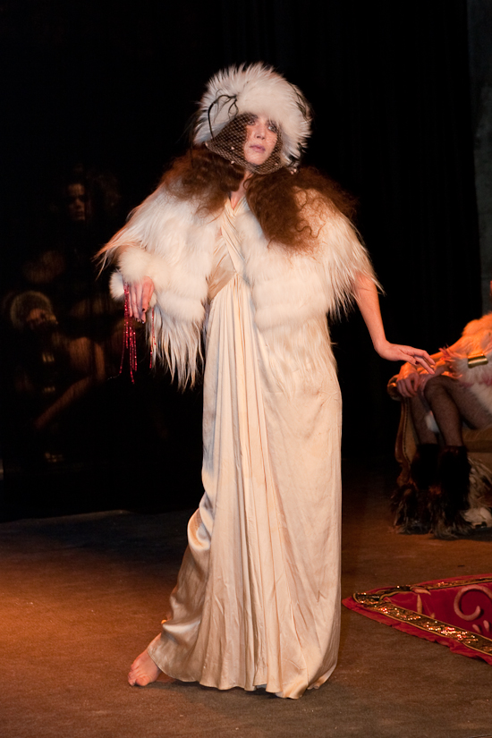 quentin-veron-women-paris-fashion-week-2010-2011-3