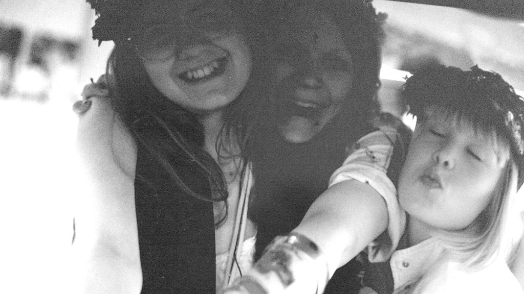 Ferstival d&rsquo;Hyères 2012 | Siiri Raasakka, Tiia Siren & Elina&nbsp;Laitenen