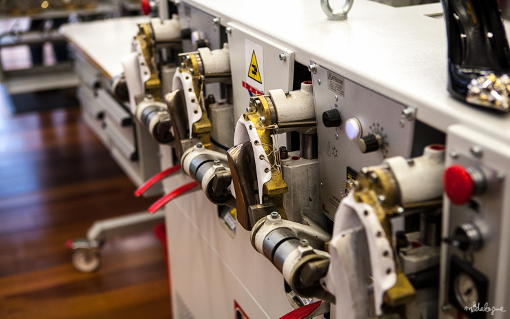 louis-vuitton-venise-manufacture-11