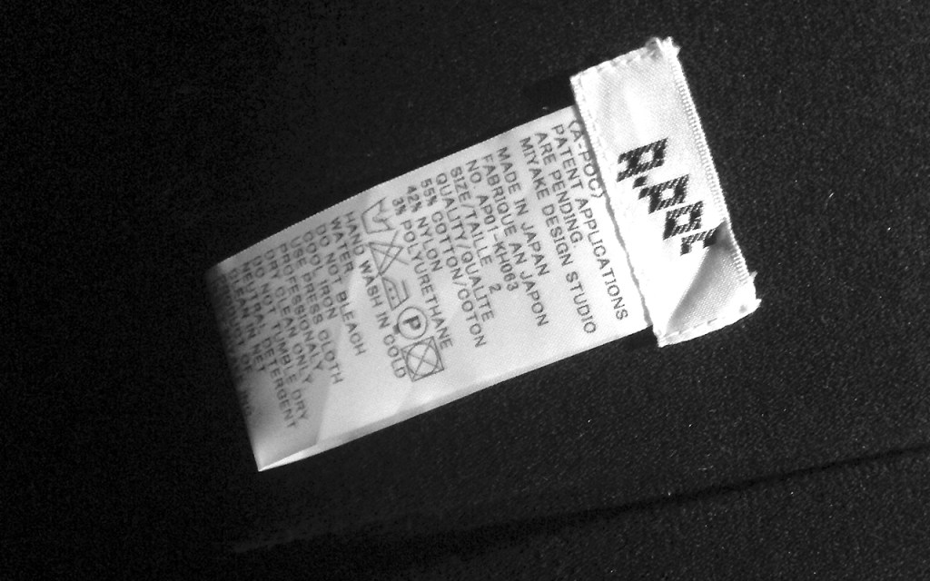 apoc-issey-miyake-gaite-lyrique-2