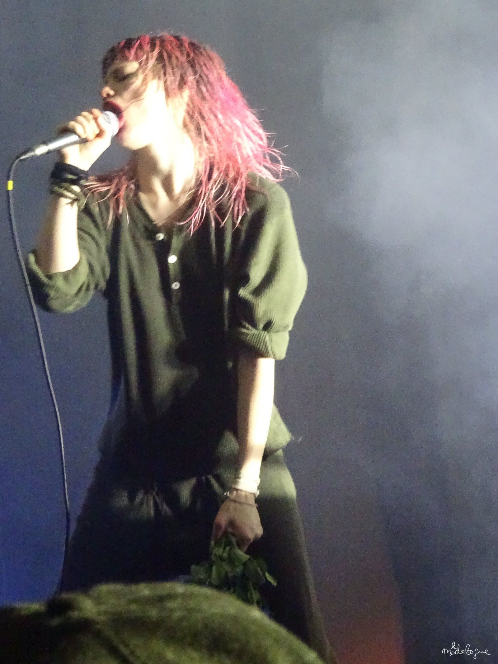 crystal-castles-2016-10