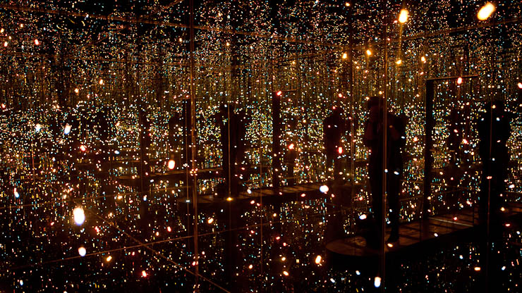 yayoi-kusama-fireflies-on-water