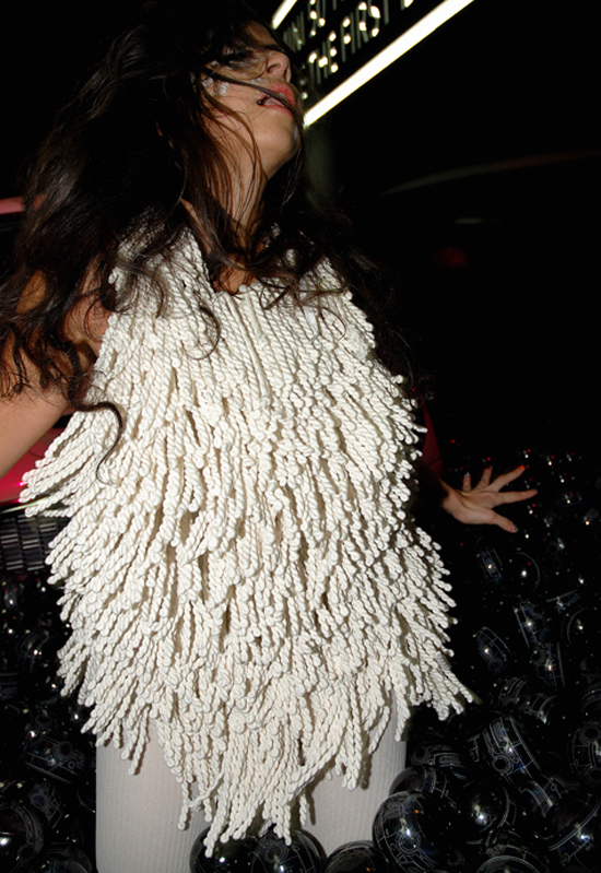 fiac-2009-andrea-crews-mini-3