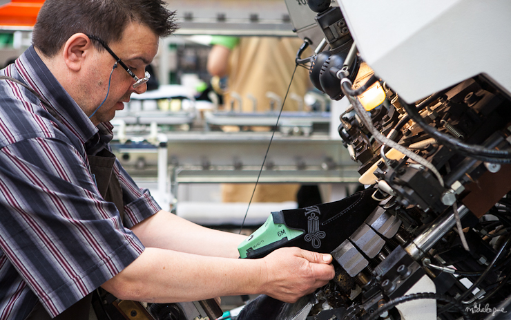 louis-vuitton-venise-manufacture-16