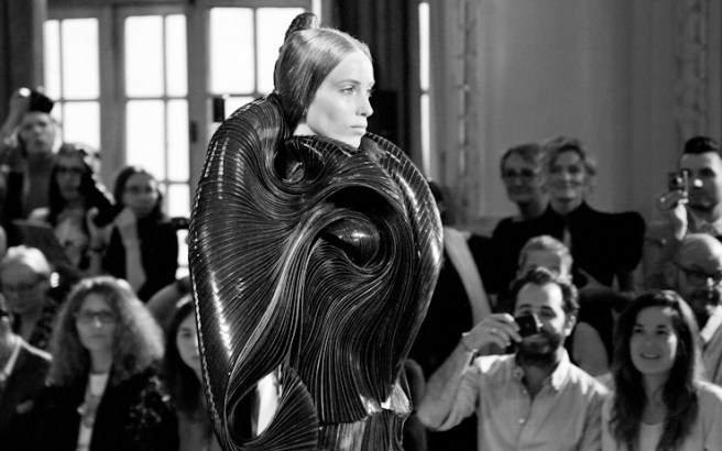 iris-van-herpen-hybrid-holism-4