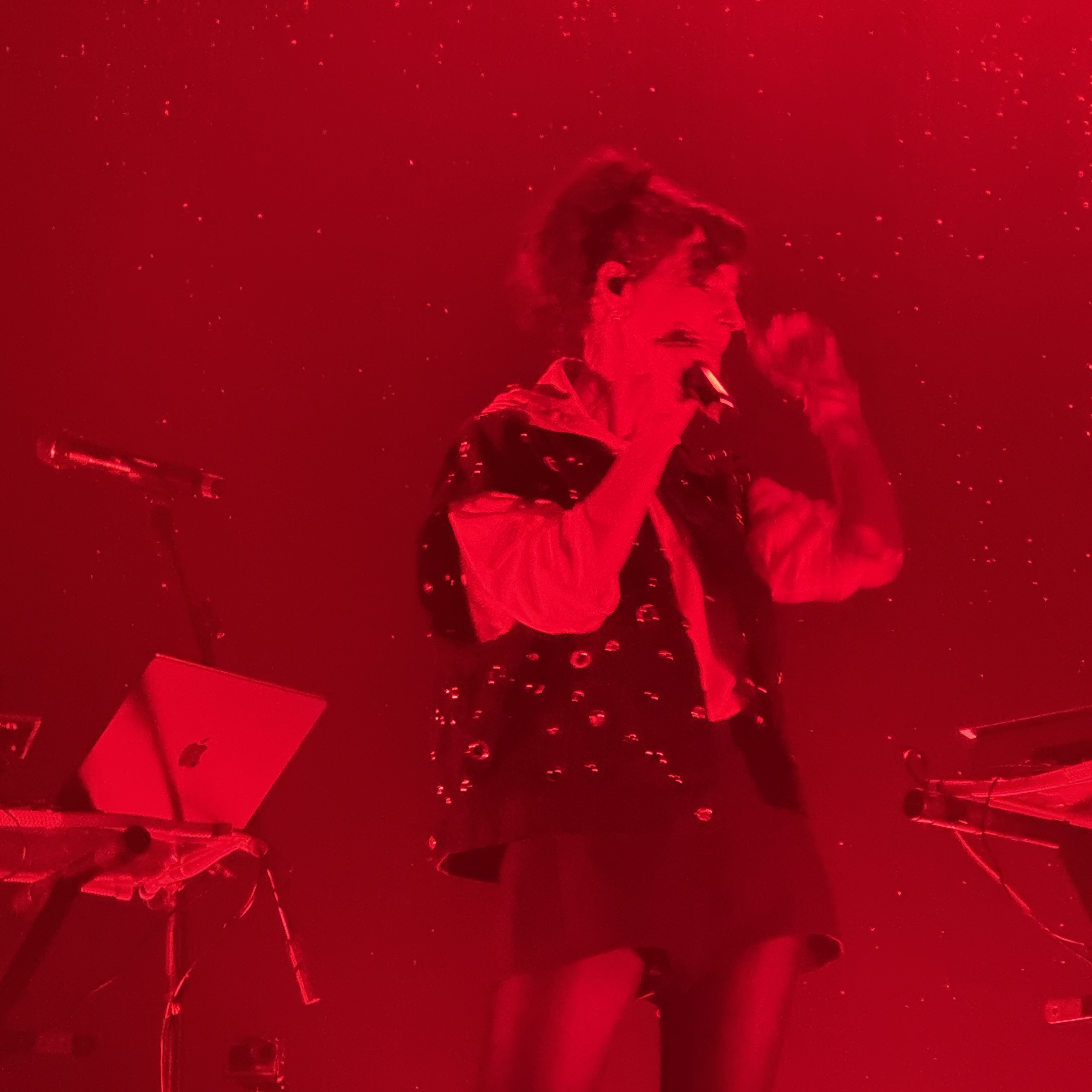 Scratch Massive à l’Olympia : un voyage sonore continu, chic et radical