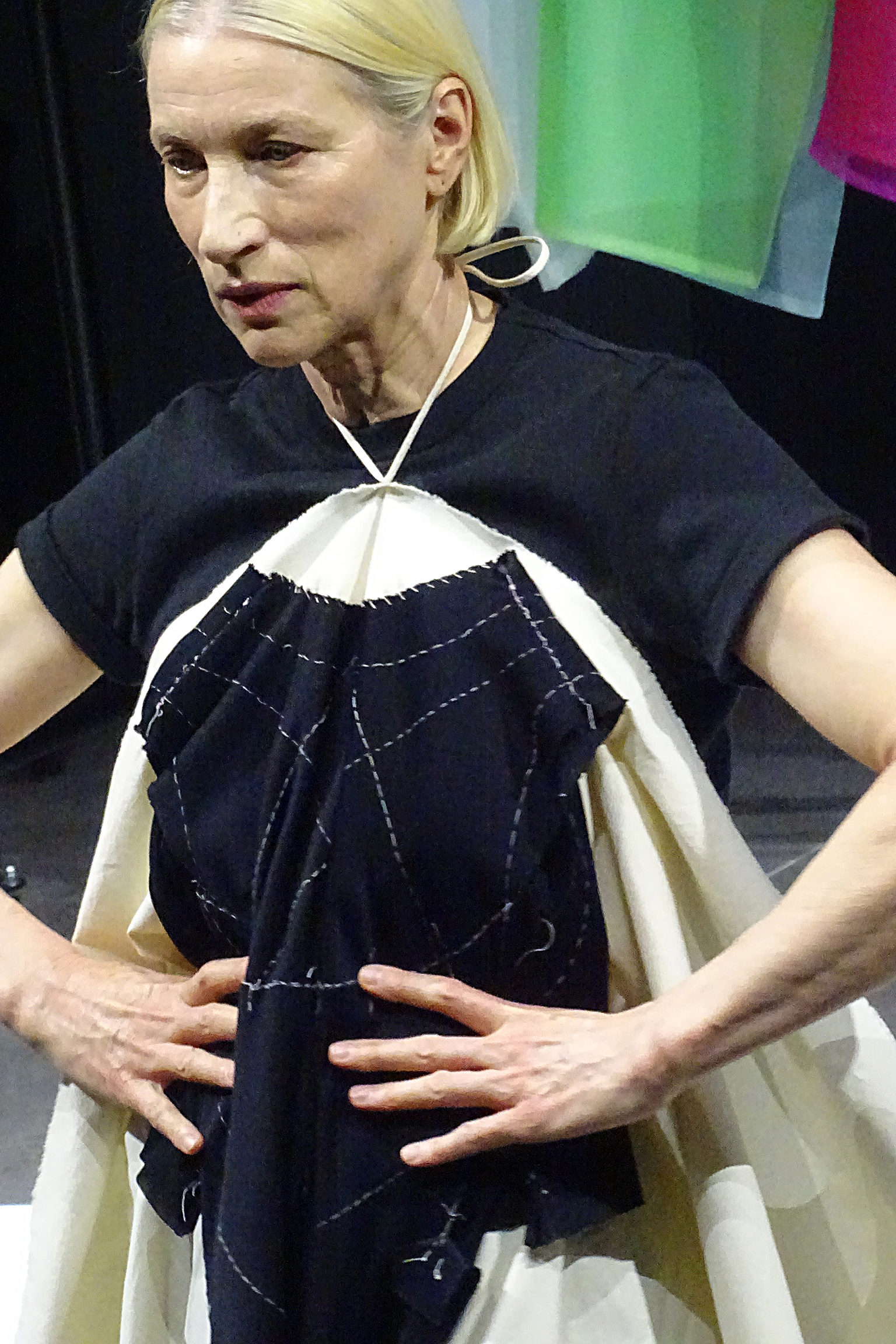 Le Musée vivant de la mode d’Olivier Saillard: le vêtement comme mémoire vivante